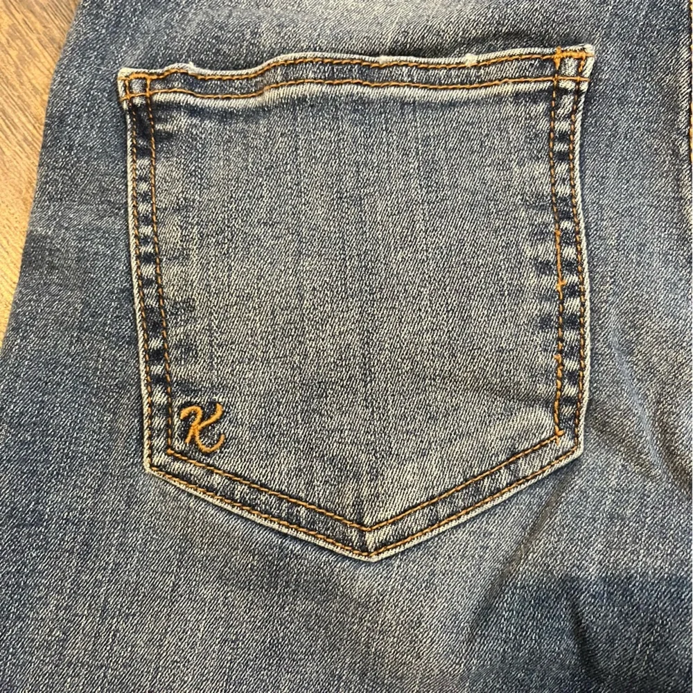 Kut from the Kloth Toothpick‎ Skinny High-rise Classic Blue Denim Jeans. Size 2.